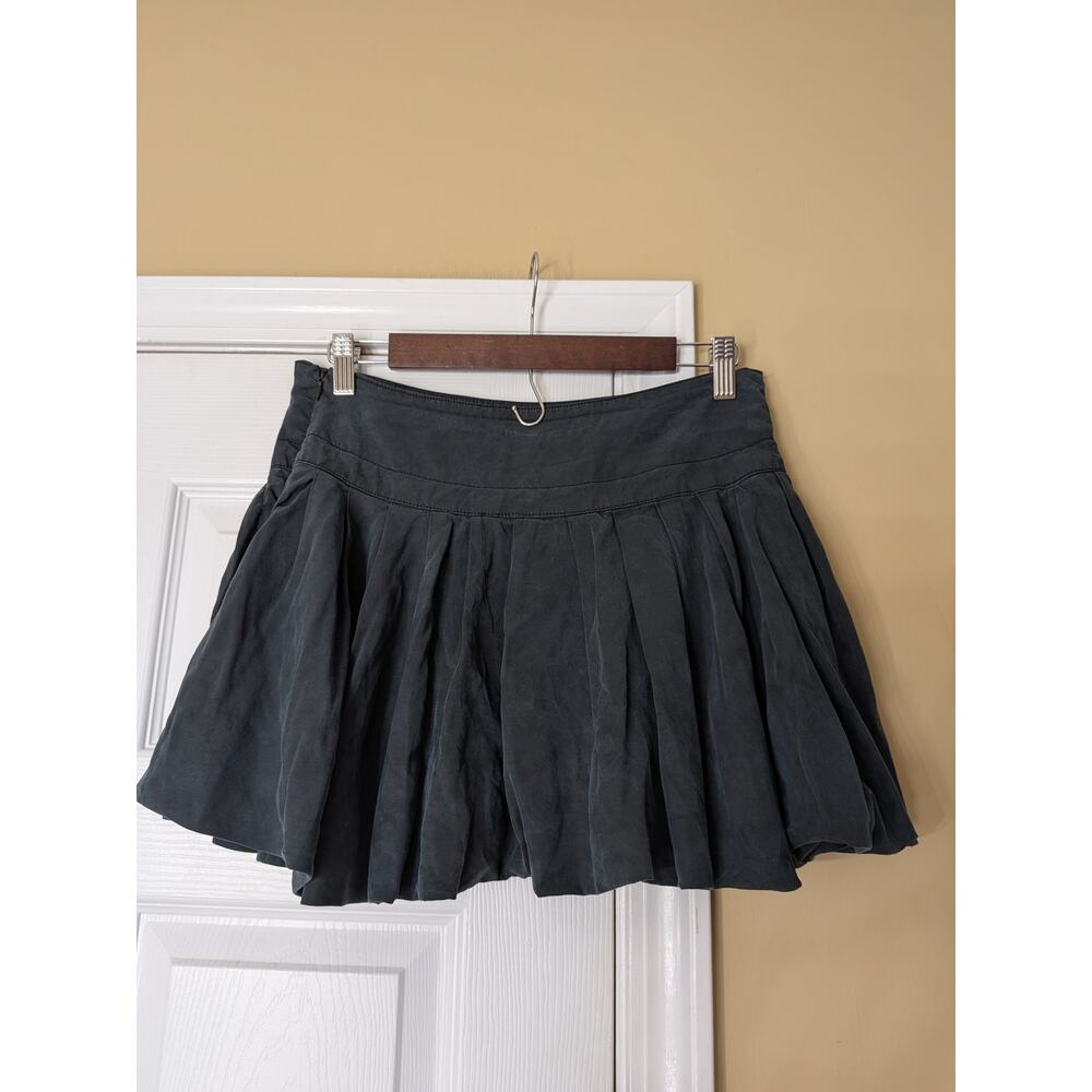 Free People Pleated Mini Skirt Size 4 Charcoal Gray Flowy Boho Skater Skirt